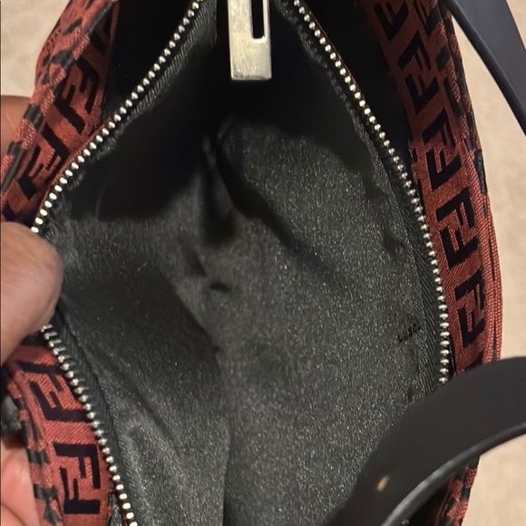 Fendi Zucca Pattern Red and Black Shoulder Bag with FF Monogram - Picture 13 of 16